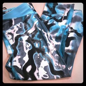 Nike small dry fit Capri leggings